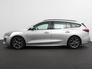 Ford Focus Ford Focus Wagon 1.0 125pk Hybrid Automaat ST Navigatie Climate control cruise control Carplay LM velgen Parkeersensoren Led Matrix koplampen - afbeelding nr 7
