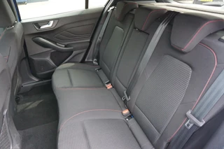 Ford Focus Ford Focus 1.0 EcoBoost Hybrid ST Line Style 125PK Camera Climate All-Season Cruise Carplay-Navi Parkeersensoren *Nieuwstaat* - afbeelding nr 14