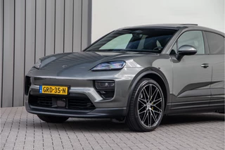 Porsche Macan Porsche Macan 4 100 kWh Panorama, Trekhaak, 22