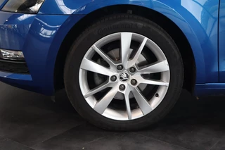 Škoda Octavia Škoda Octavia Combi 1.0 TSI Ambition Business | Panoramadak | Camera | Navi | Leder - afbeelding nr 28