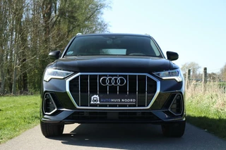 Audi Q3 Audi Q3 35 TFSI / 3x S-Line / 150PK / Automaat / Navi / Matrix LED / Keyless / 19