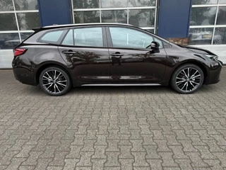 Toyota Corolla Toyota Corolla 1.8 HYBRID ACTIVE - afbeelding nr 4