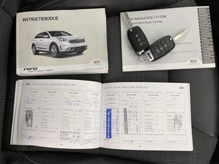 Kia Niro Kia Niro 1.6 GDi Hybrid ExecutiveLine Aut. *LEATHER-FABRIC | NAVI-FULLMAP | KEYLESS | CAMERA | COMFORT-SEATS | DIGI-COCKPIT | LANE-ASSIST | ECC | CARPLAY | PDC | 16''ALU* - afbeelding nr 29