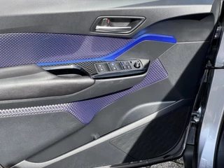 Toyota C-HR Toyota C-HR 1.8 Hybrid Dynamic Adaptive Cruise control Climate control Achteruitrijcamera Parkeersensoren Navigatie - afbeelding nr 30