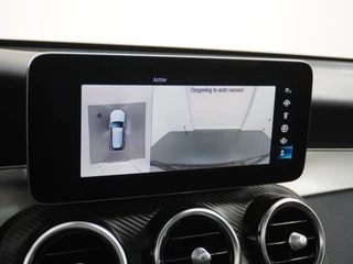 Mercedes-Benz GLC Mercedes-Benz GLC 300e AMG // Panoramadak // Burmester // 360 Camera // Keyless // Carbon // Sfeerverlichting // Carplay - afbeelding nr 35