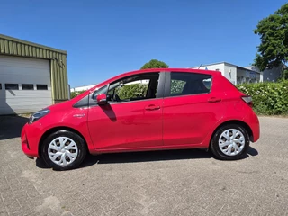 Toyota Yaris Toyota Yaris 1.5 Hybrid AUT, 1e Eigenaar! Camera! Zondag OPEN! - afbeelding nr 8
