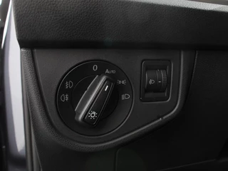 Volkswagen Polo Volkswagen Polo 1.0 TSI Move  Navigatie App Connect / Android Auto / Apple Carplay Climate Control Parkeer sensoren Lichtmetalen Velgen Dab Digitale Cockpit - afbeelding nr 15