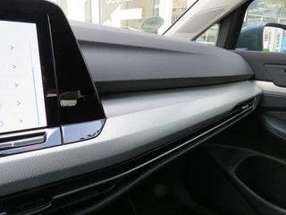 Volkswagen Golf Volkswagen Golf 1.5 eTSI LIFE MOVE DSG-aut./ Navi / Stoel + stuurverw. / Navi - afbeelding nr 52