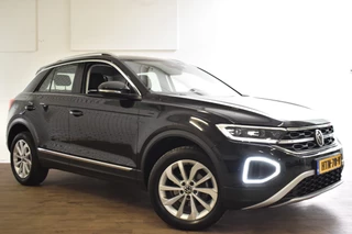 Volkswagen T-Roc Volkswagen T-Roc 1.5 TSI 150PK DSG STYLE VIRTUAL/CARPLAY/CAMERA - afbeelding nr 13