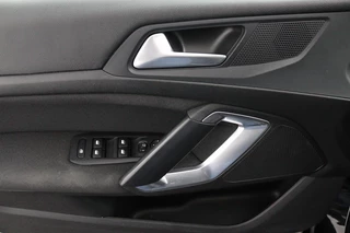 Peugeot 308 Peugeot 308 SW 1.2 Allure Pack*ACC*ECC*NAVI*CARPLAY*CAMERA*KEYLES - afbeelding nr 36