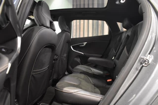 Volvo V40 Volvo V40 T3 153pk Polar+ Sport | Panodak | Camera | Keyless | Styling Kit - afbeelding nr 20
