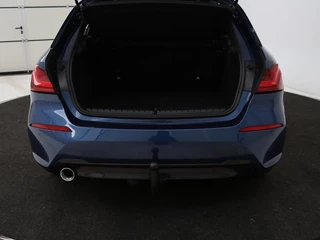 BMW 1 Serie BMW 1-serie 118i Intro Ed. | Carplay | Full LED | Sportstoelen  | Navigatie | Climate control | Bleutooth | PDC | Trekhaak | Sfeerverlichting - afbeelding nr 9