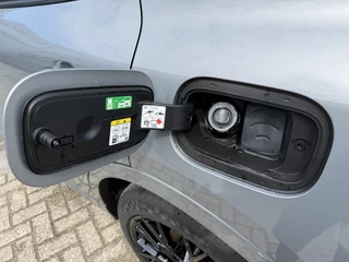 Ford Kuga Ford Kuga 2.5 PHEV ST-Line X 243pk | Driver Assistance pack | Matrix LED | Black Package | Wegklapbare Trekhaak | Panoramadak | Winterpack | 2.100kg Trekgewicht - afbeelding nr 17