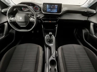 Peugeot 2008 (APPLE CARPLAY, LANE ASSIST, SPORTSTOELEN, PARKEERSENSOREN, CRUISE, DAB+, NIEUWE APK, NIEUWSTAAT) - afbeelding nr 6