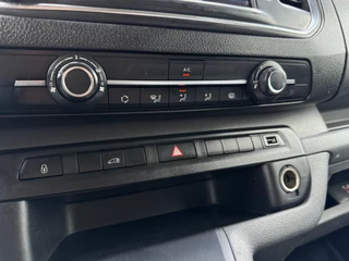 Peugeot Expert Peugeot Expert 2.0 BlueHDI 120 Standard Premium TREKHAAK / PDC V+A / CAMERA / NAVI / CARPLAY / SIDEBARS / CRUISE / 4-RIJMODUSSEN - afbeelding nr 27