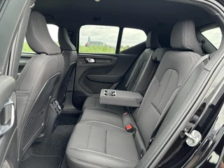 Volvo EX40 Volvo EX40 Single Motor Core 70 kWh | Privacy Glas | 19 Inch Diamond Cut Velgen | Nieuw uit voorraad | - afbeelding nr 14