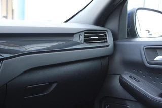 Ford Kuga Ford Kuga 2.5 PHEV ST-Line X |  Trekhaak | Panoramadak | elektrische achterklep | Adaprive Cruise control | dodehoeksensoren | camera | head up display | adaptive LED - afbeelding nr 17
