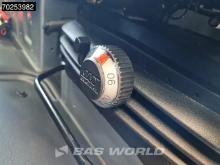 Mercedes-Benz Sprinter Mercedes Sprinter 519 CDI Automaat Dubbellucht L4H2 XXL 3500kg trekhaak ACC LED Camera Navi 16m3 Airco Trekhaak - afbeelding nr 17