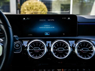 Mercedes-Benz A-Klasse Mercedes A-klasse a250e AMG|PANO|18''|CAMERA|ACC|SFEERV. - afbeelding nr 25