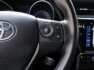 Toyota Auris Toyota Auris Touring Sports 1.8 Hybrid Executive | Half Leder | Park-Assist | LED Koplampen - afbeelding nr 24