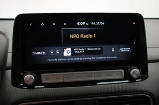 Hyundai Kona Hyundai Kona Electric Premium 64 kWh - Carplay, Camera, Leer, Stoelverw. - afbeelding nr 26