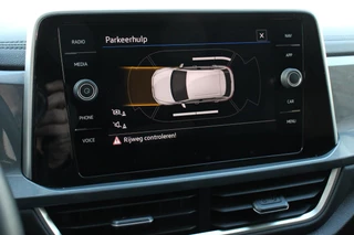Volkswagen T-Roc Volkswagen T-Roc 1.5 TSI DSG Style | Navigatie | Apple Carplay / Android Auto | Climate Control | Led | Digitale Cockpit | Adaptive Cruise Control | Trekhaak - afbeelding nr 21