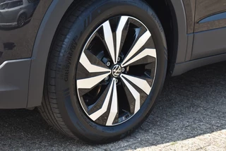 Volkswagen T-Cross Volkswagen T-Cross 1.0 TSI LIFE / ACHTERUITRIJCAMERA / ADAP. CRUISE CONTROL / LANE ASSIST - afbeelding nr 3