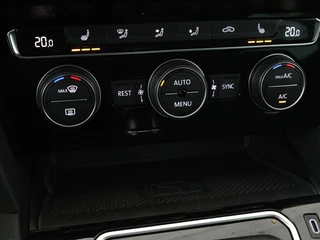 Volkswagen Passat Volkswagen Passat 1.4 TSI PHEV GTE Business | Adaptive cruise |  Camera | Carplay | Stoelverwarming | Massage | Navigatie | Full LED - afbeelding nr 32