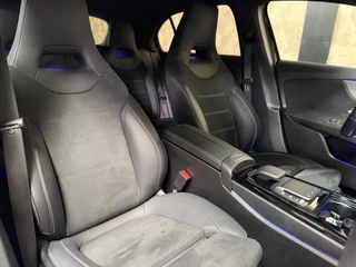 Mercedes-Benz A-Klasse Mercedes-Benz A-klasse 200 d Amg pakket l Night pakket l Sfeer verlichting l Camera l 19 Inch - afbeelding nr 12