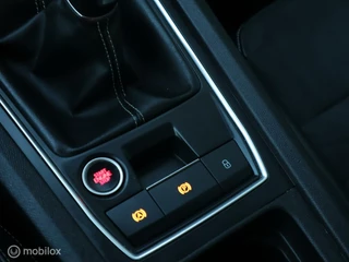 SEAT Leon Seat Leon TSI 110 PK H6 (NIEUWE MODEL) Navi Digi Cockpit Camera Stoel+Stuurverwarming LeerAlcantara Parkassist Led - afbeelding nr 13