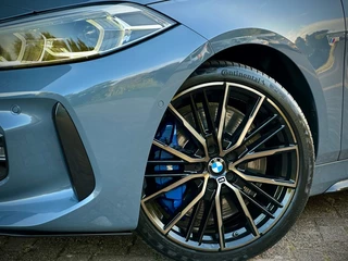 BMW 1 Serie BMW 1 Serie 118i M135 M-PERF. PANO|SCHAALSTOEL|HUD|H/K|CAMERA - afbeelding nr 6