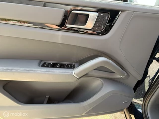 Porsche Cayenne Porsche Cayenne 3.0 E-Hybrid Platinum Edition, 462 PK, Trekhaak, Pano, Bose.. - afbeelding nr 24