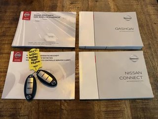Nissan QASHQAI Nissan Qashqai 1.3 DIG-T Premium Edition Automaat-Trekhaak-Navigatie-Carplay-Cr.contr-Clima-360Camera-Lm.18