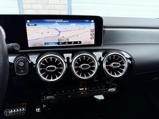 Mercedes-Benz A-Klasse Mercedes-Benz A-klasse 220 190 PK AMG Sfeerverlichting Widescreen Memory Camera 19