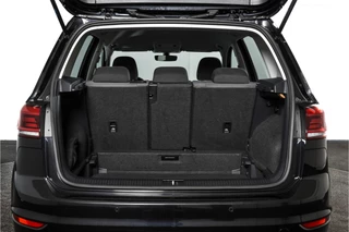 Volkswagen Golf Sportsvan | Adapt. Cruise | Stoelverw. | PDC | Camera | NAV | ECC | LM 16