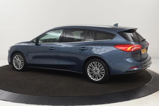 Ford Focus Ford Focus 1.0 EcoBoost Titanium | Automaat |  Stoel & stuurverwarming | Adaptive cruise | Carplay | Full LED | Keyless | Climate control - afbeelding nr 2