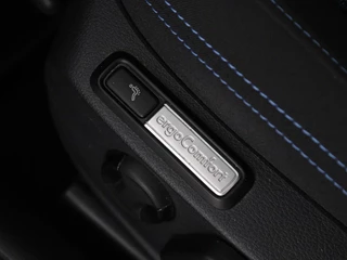 Volkswagen Passat Volkswagen Passat 1.4 TSI PHEV GTE | Panoramadak | Stoelverwarming |  Trekhaak | Side Assist | Camera | Carplay | Adaptive cruise | Park Assist | Matrix LED | Massage - afbeelding nr 7