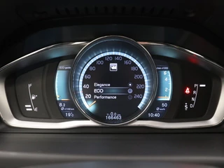 Volvo V70 Volvo V70 T4 AUT(6) POLAR+ LUXURY LINE HARMAN KARDON KEYLESS ACC SCHUIFDAK - afbeelding nr 17