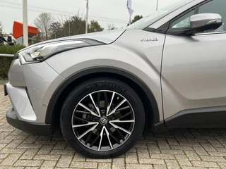 Toyota C-HR Navi JBL Audio Adaptieve Cruise Camera PDC Stoel + Stuurverwarming Extra Getint Glas Led Koplampen 18 Inch Velgen NL Auto - afbeelding nr 34