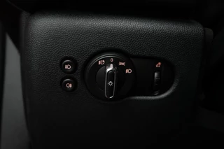 MINI Cooper Mini Mini 1.5 Cooper Chili Serious Business | John Cooper Works Chili Pakket | Keyless Entry | lederen bekleding | Navigatie | Parkeersensoren | verwarmde voorstoelen - afbeelding nr 47