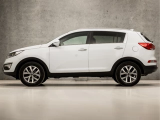 Kia Sportage Kia Sportage 1.6 GDI Luxury (PANORAMADAK, NAVIGATIE, CAMERA, LEDER, SPORTSTOELEN, XENON, GETINT GLAS, CLIMATE CONTROL, NIEUWSTAAT) - afbeelding nr 2