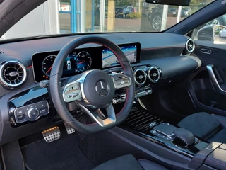 Mercedes-Benz A-Klasse 180 136pk Automaat Business Solution AMG | Origineel NL | Navi | Apple Carplay+Android Auto | Clima | Cruise | Led Koplampen | Pdc V+A+Assist+Camera | Stoelverwarming | 18''lm - afbeelding nr 8