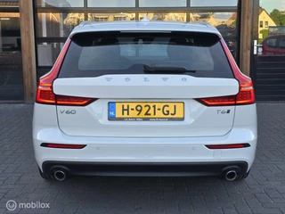 Volvo V60 VOLVO V60 2.0 T6 TWIN ENGINE AWD 342 PK CARPLAY STANDKACHEL - afbeelding nr 7