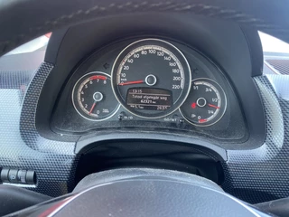 Volkswagen up! Volkswagen up! 1.0 BMT move up! CRUISE / CAMERA / PDC / DAB / AIRCO / MFS / COMPLETE AUTO! - afbeelding nr 7