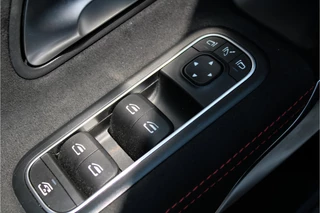 Mercedes-Benz A-Klasse Mercedes-Benz A-Klasse 180 AMG | Sfeer | Burmester | Dealer O.H. - afbeelding nr 14