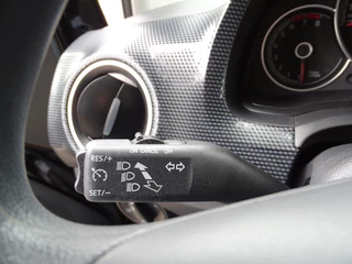 Volkswagen up! Volkswagen up! 1.0 BMT up! DAB / LANE ASS AUR CAMERA PDC 1e eig - afbeelding nr 14