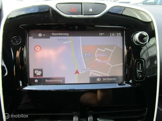 Renault Clio Renault Clio 1.2 16V 5drs 105dkm Airco Cruise Navigatie Bluetooth - afbeelding nr 21