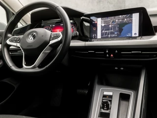 Volkswagen Golf Automaat (APPLE CARPLAY, GROOT NAVI, STUUR/STOELVERWARMING, GETINT GLAS, SPORTSTOELEN, PARKEERSENSOREN, ADAPTIVE CRUISE, DAB+, NIEUWE APK, NIEUWSTAAT) - afbeelding nr 7