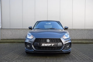 Suzuki Swift Suzuki Swift 1.4 Sport Smart Hybrid | Sport interieur | Zomer/-winterbanden set incl. velgen | Parkeerassistent | - afbeelding nr 31