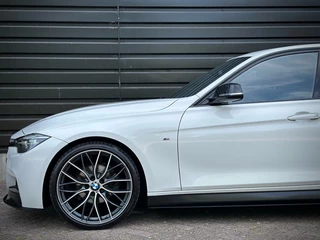 BMW 3 Serie BMW 3 Serie 320i M-PERFORMANCE VIRTUAL|M STOEL|LEDER|20'' M|CARPLAY - afbeelding nr 15